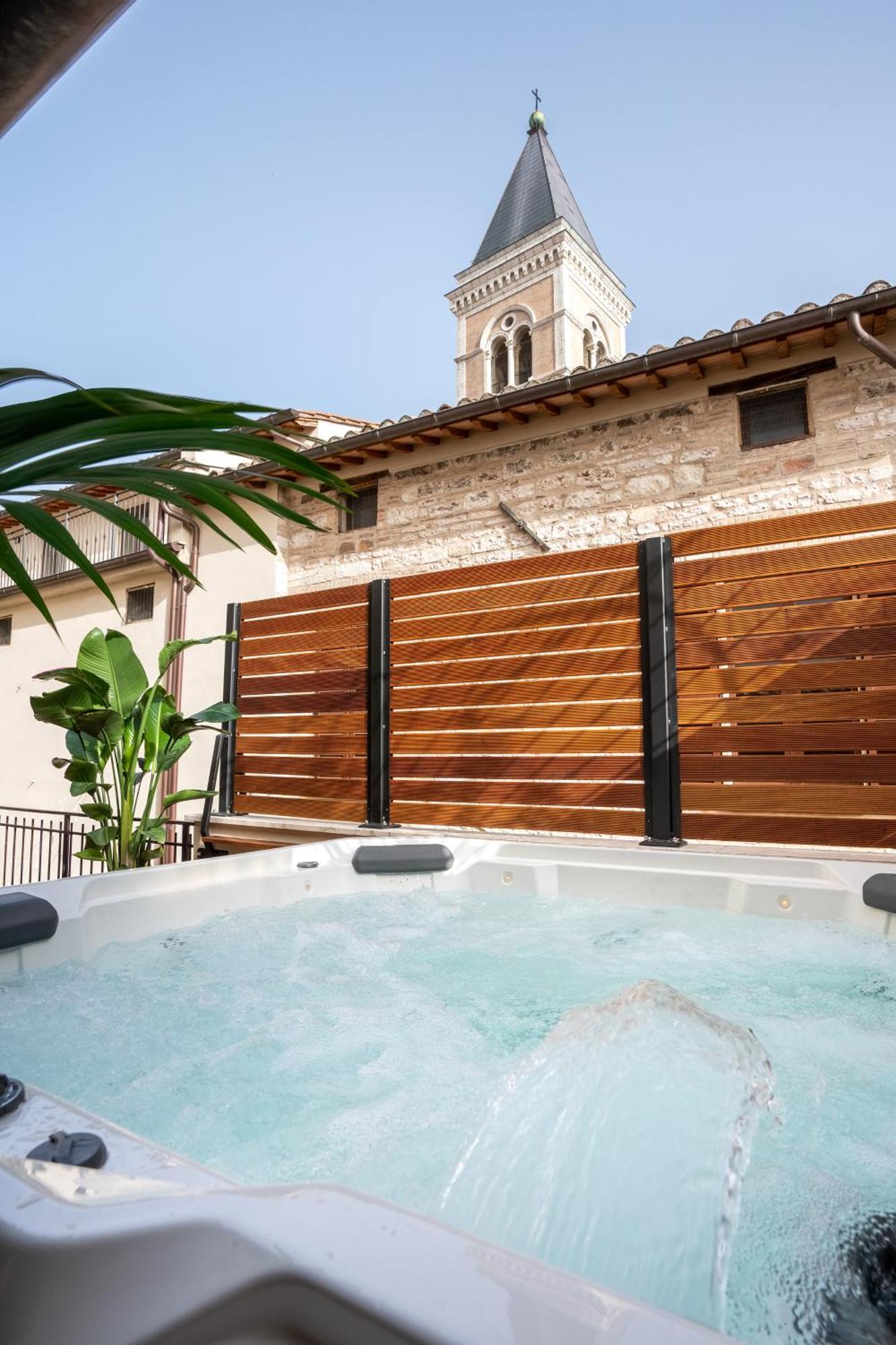 Gg8 Hotel & Suite Spa Gualdo Tadino Dış mekan fotoğraf