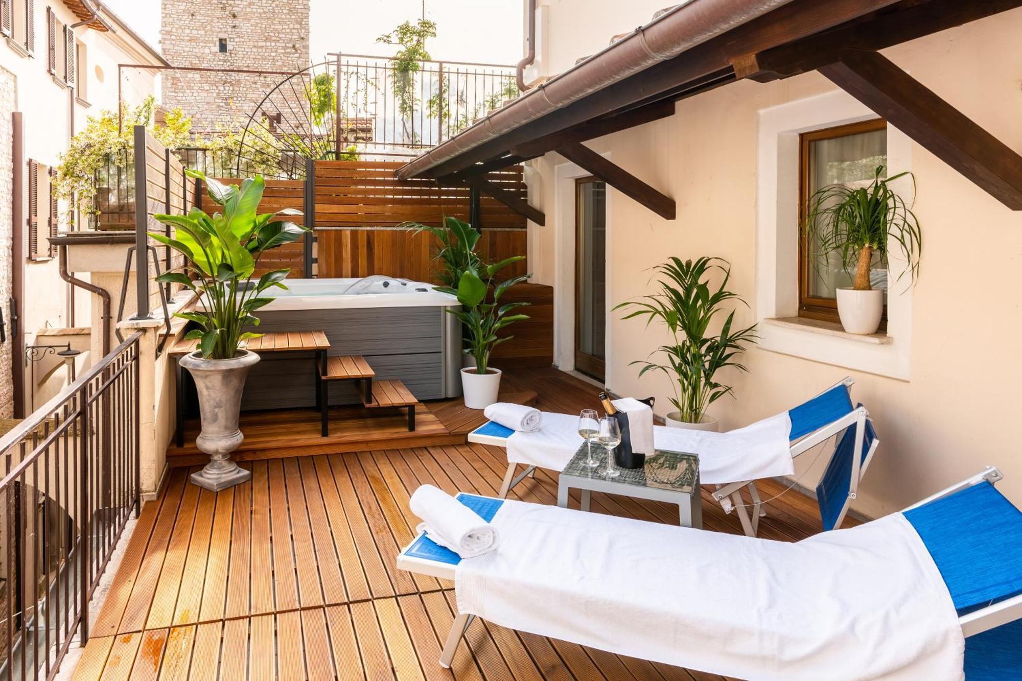 Gg8 Hotel & Suite Spa Gualdo Tadino Dış mekan fotoğraf