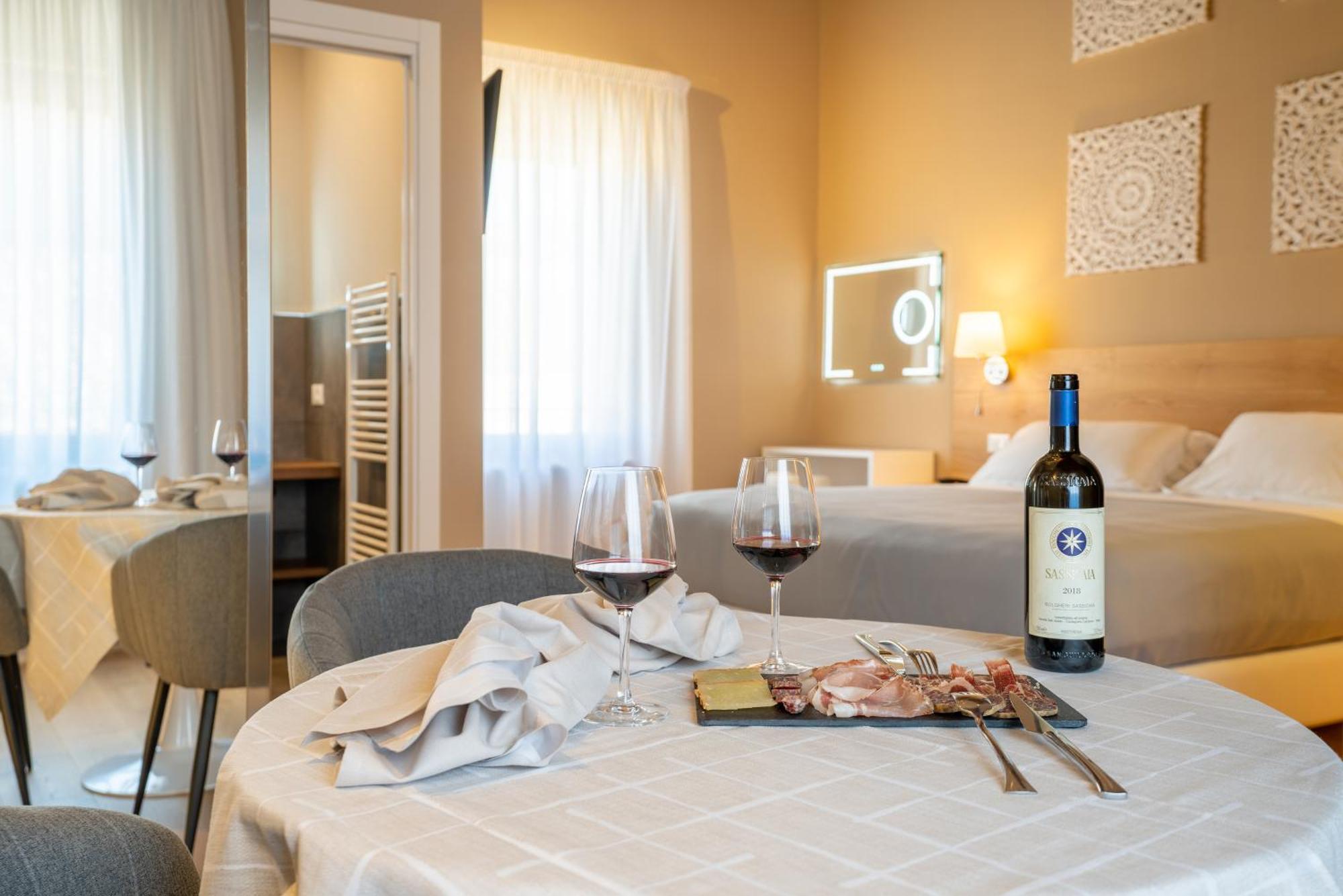 Gg8 Hotel & Suite Spa Gualdo Tadino Dış mekan fotoğraf