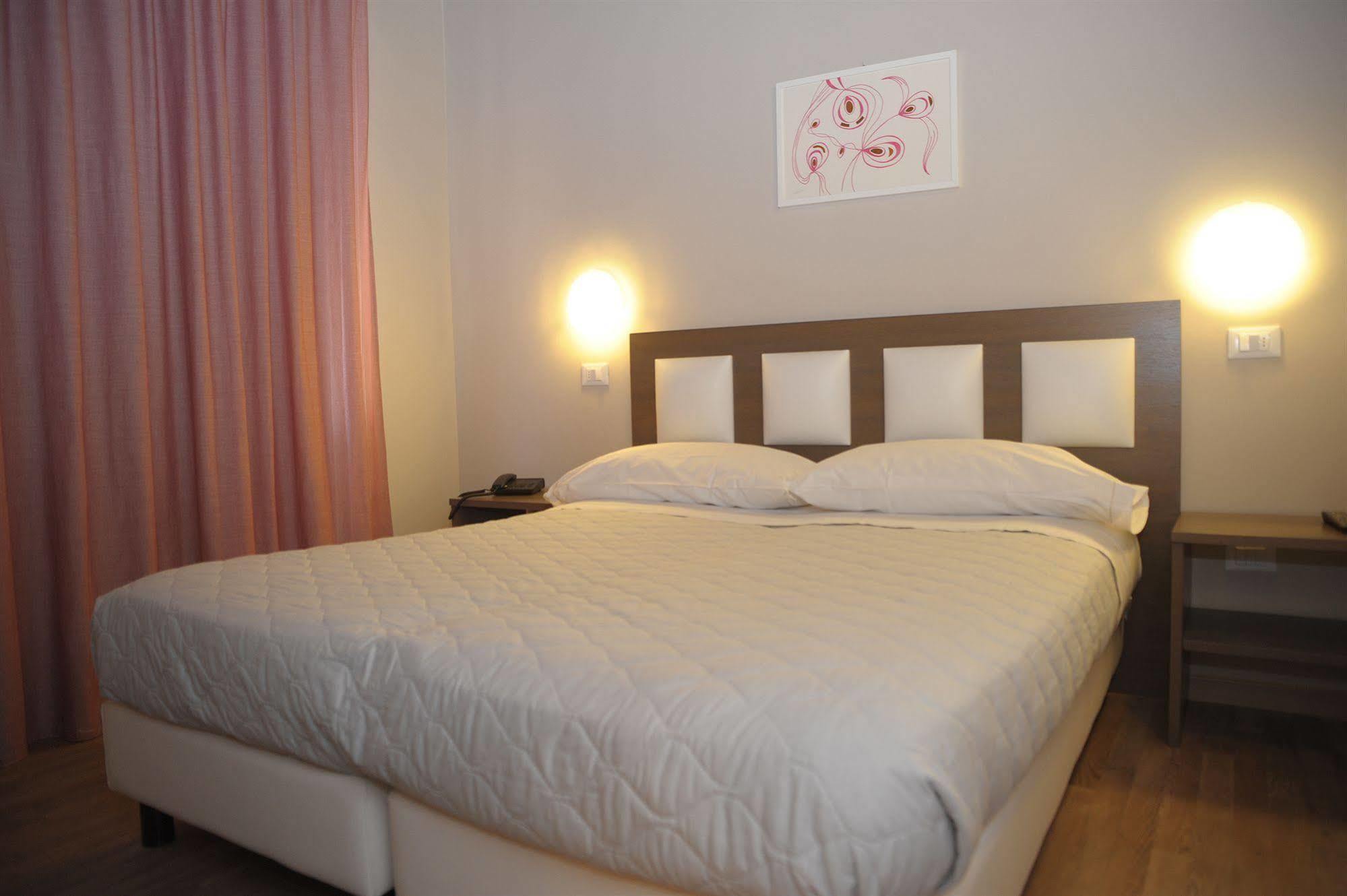 Gg8 Hotel & Suite Spa Gualdo Tadino Dış mekan fotoğraf