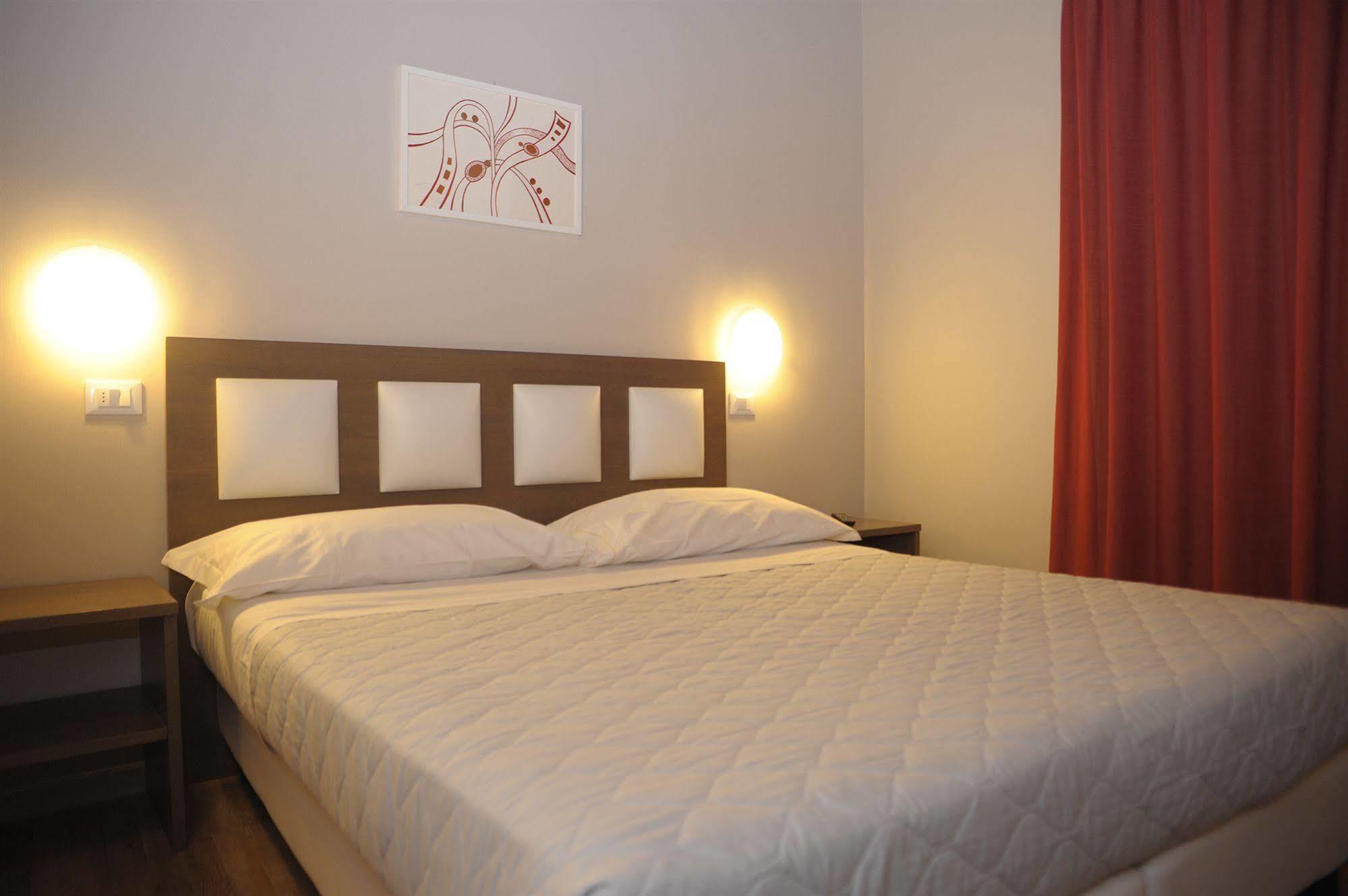 Gg8 Hotel & Suite Spa Gualdo Tadino Dış mekan fotoğraf